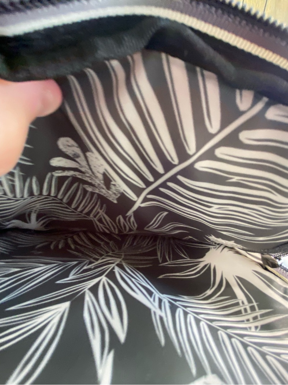 Black Quilted Lug Wrangler Bag Crossbody Purse - Picture 11 of 11